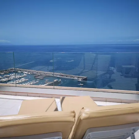 Appartement Luxury Apt. With Stunning Sea View