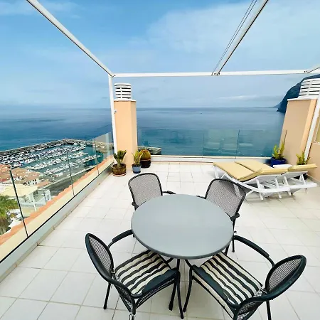 Luxury Apt. With Stunning Sea View Appartamento *