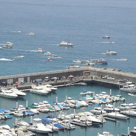 Appartamento Luxury Apt. With Stunning Sea View